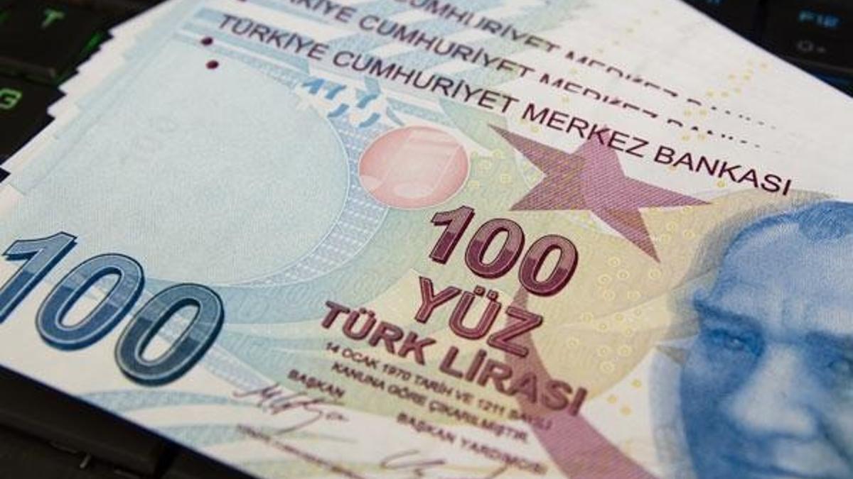 Milyonlarca memura ekstra 588 lira...