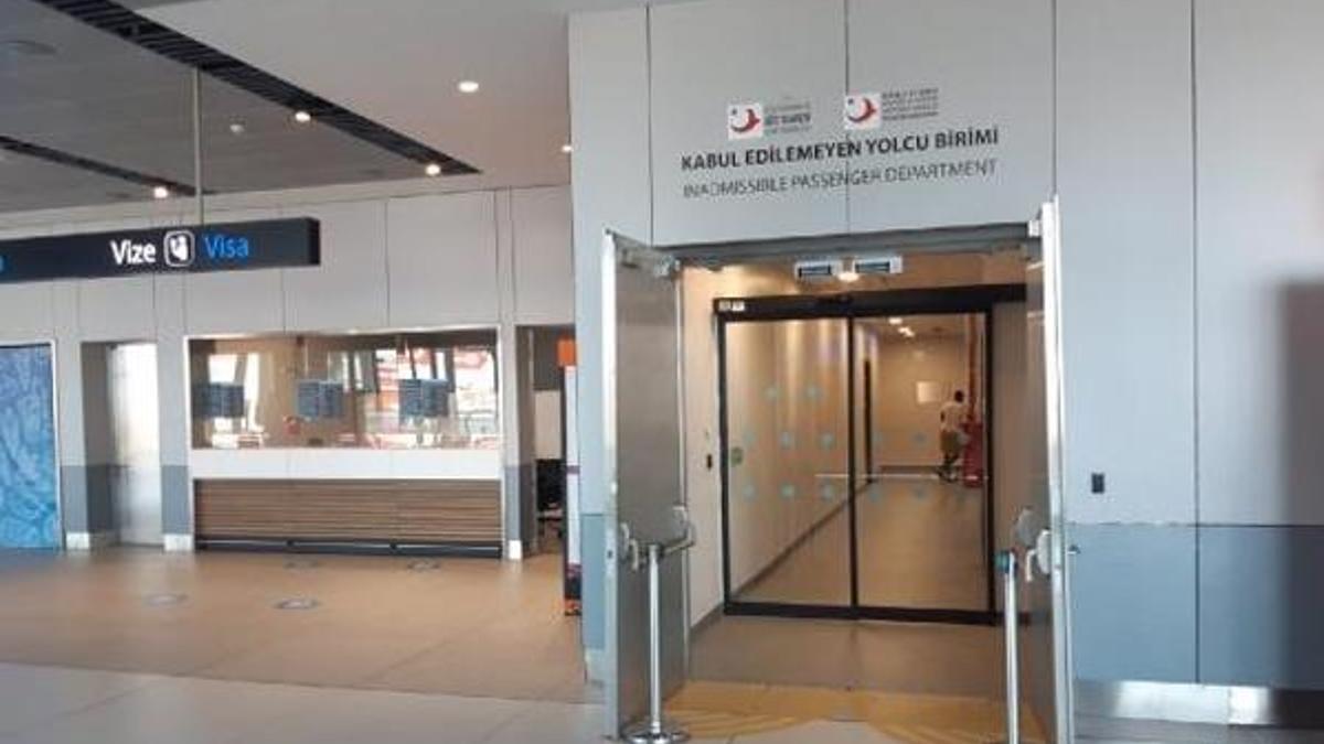 Rusya'ya uçamayan 16 Afgan İstanbul Havalimanı'nda kaldı