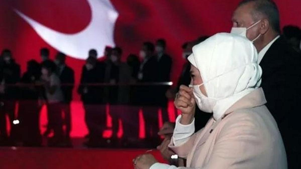 Duygu dolu anlar! Emine Erdoğan gözyaşlarına hakim olamadı