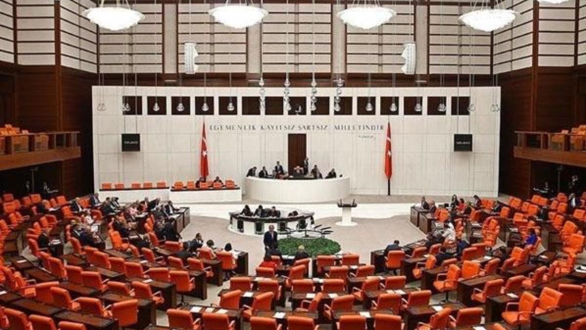 AK Parti'den yeni kanun teklifine revizyon! OHAL'de gözaltı süreleri 1 yıla indiriliyor