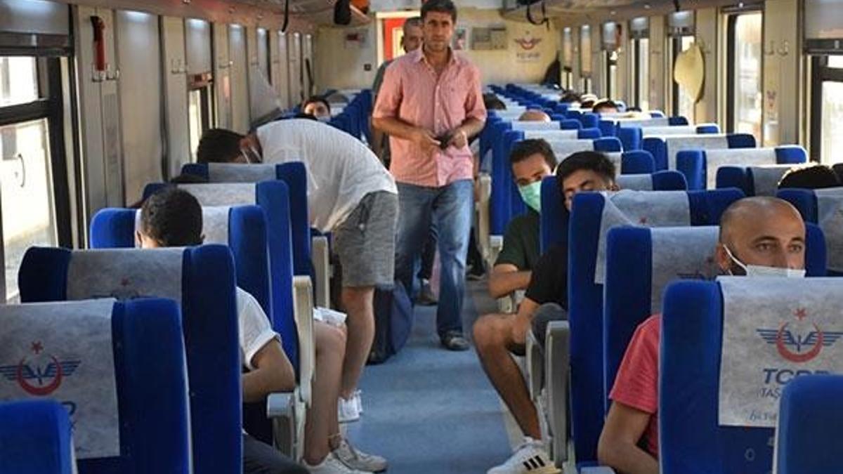 Otobüs fiyatlarını pahalı bulan tatilcilerin tercihi tren oldu