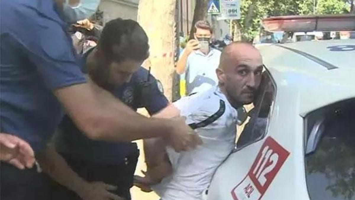 Bağımlı genç Beşiktaş’ı karıştırdı! Annesine saldırdı, polisin silahını...