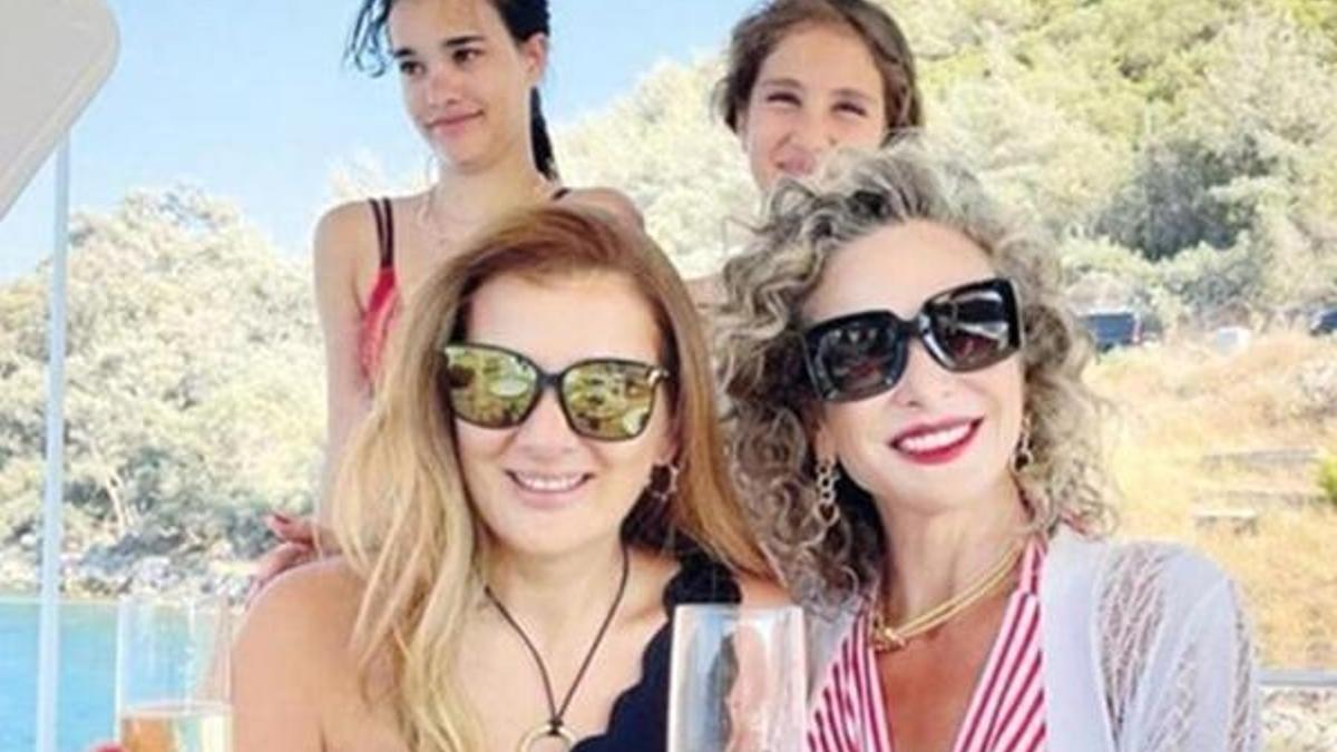 Esra Oflaz zor günleri atlattı