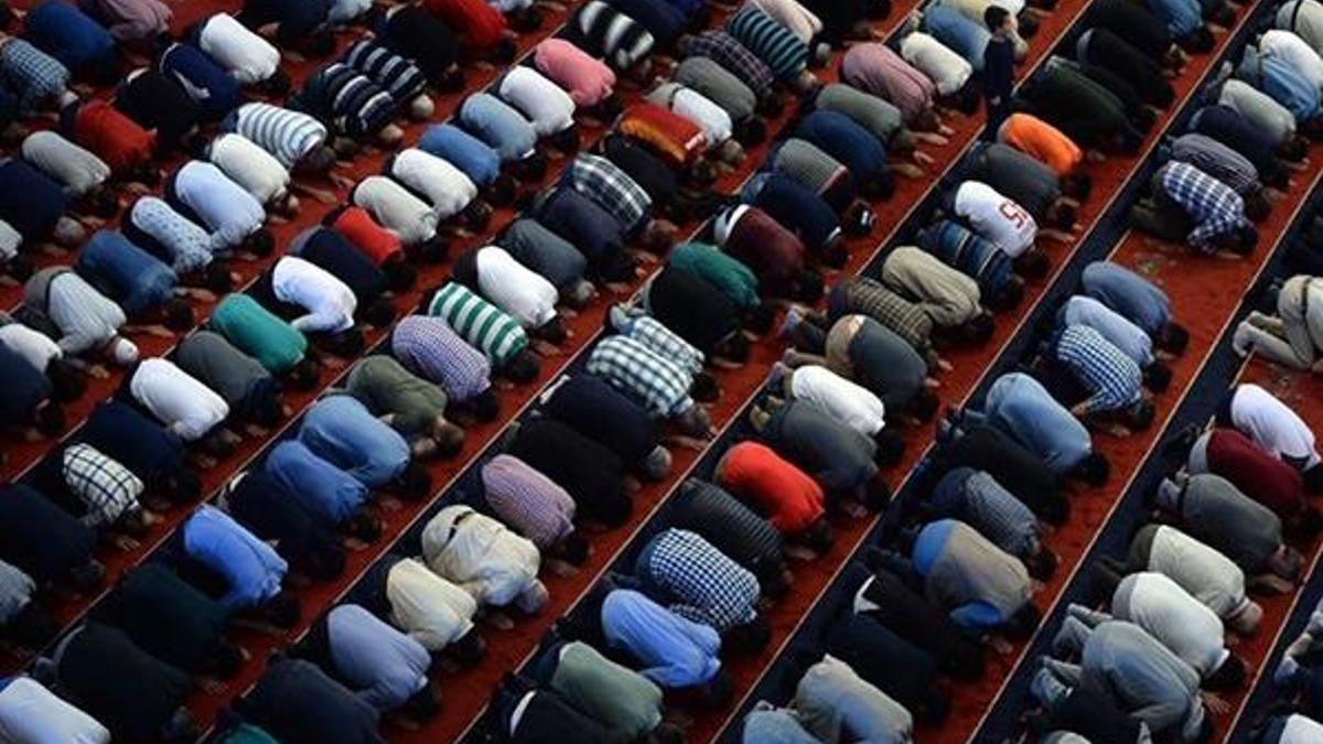 Ankara'da bayram namazı saat kaçta kılınacak? Ankara bayram namazı saati!