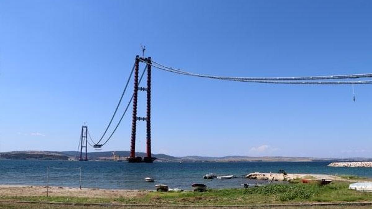 Avrupa ve Asya kıtalarını Çanakkale Boğazı'nda ilk kez birbirine bağlayacak olan 1915 Çanakkale Köprüsü'de önemli adım