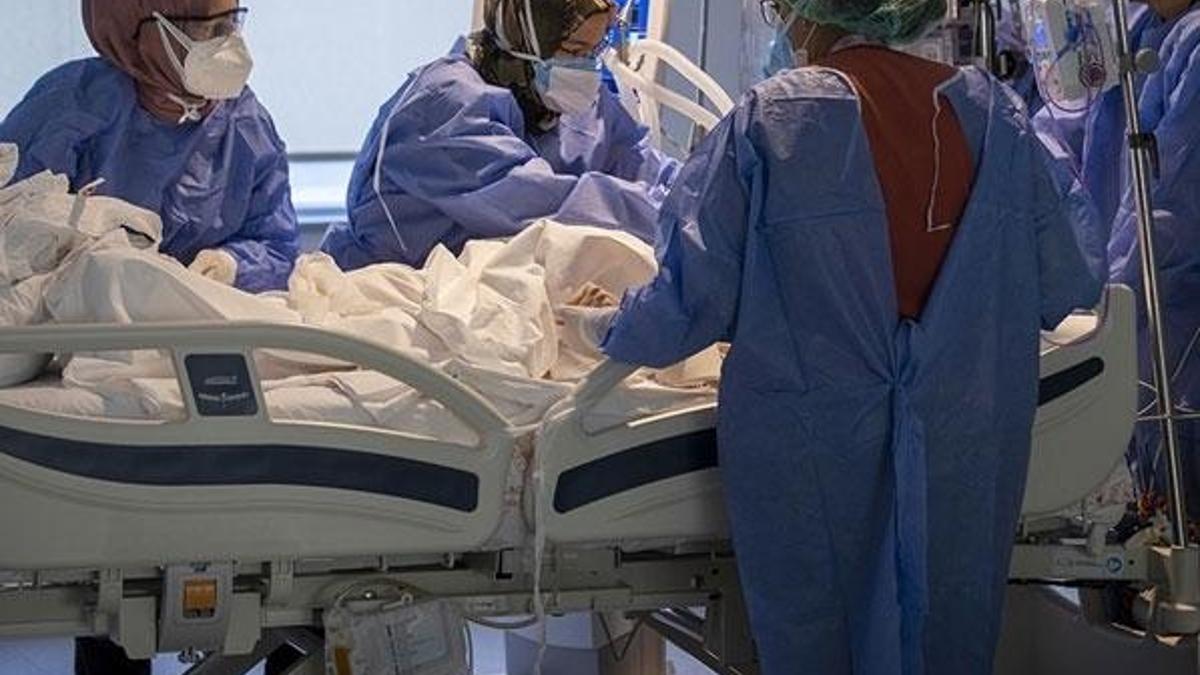 Delta uyarısı: Nisan vaka  sayılarını görebiliriz