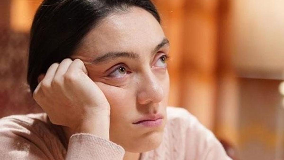 Merve Dizdar kapak kızı oldu!
