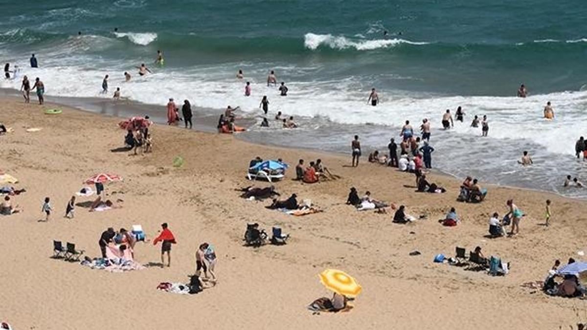 2 bin nüfuslu yere 50 bin kişi geldi! Başkandan 'Gelmeyin' çağrısı