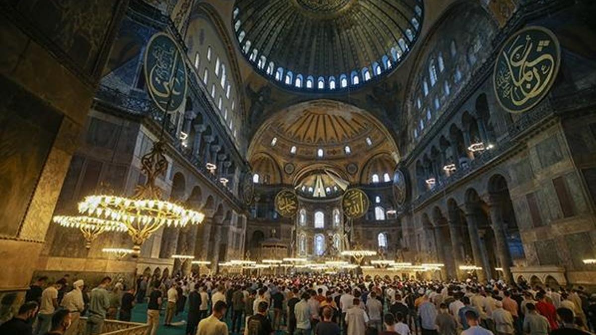 Ayasofya ne zaman cami oldu? Ayasofya ne zaman ibadete açıldı?