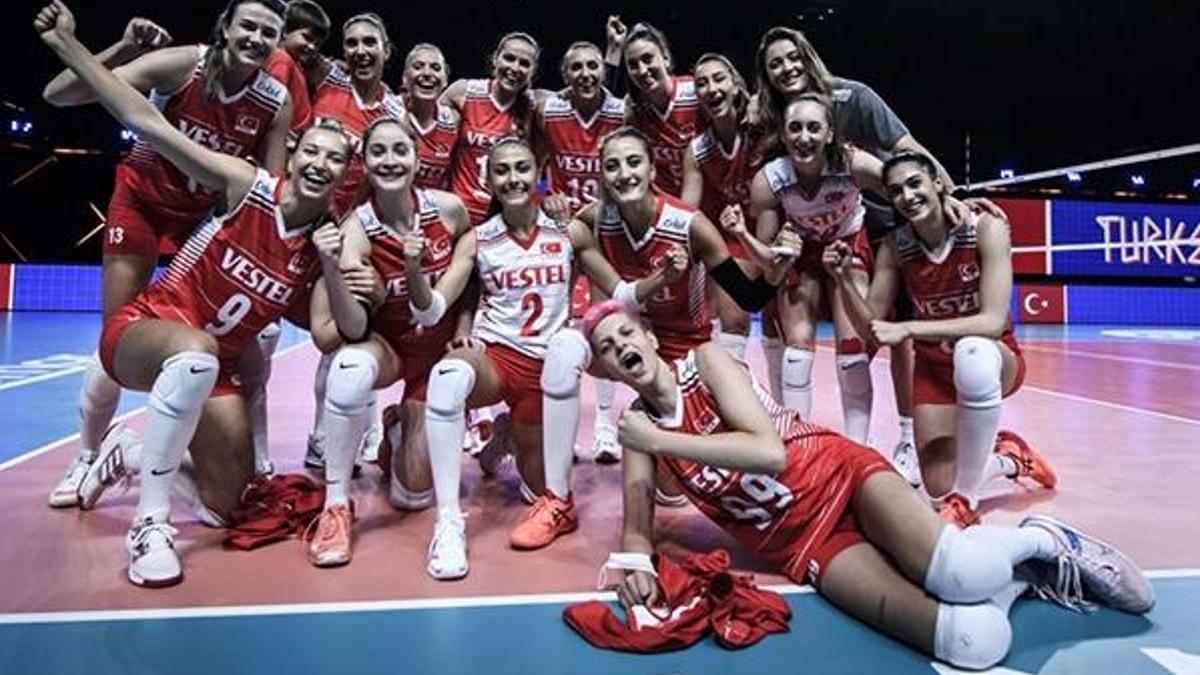 Türkiye İtalya voleybol maçı saat kaçta, hangi kanalda? Filenin Sultanları maçı ne zaman? Türkiye voleybol maçı saati!