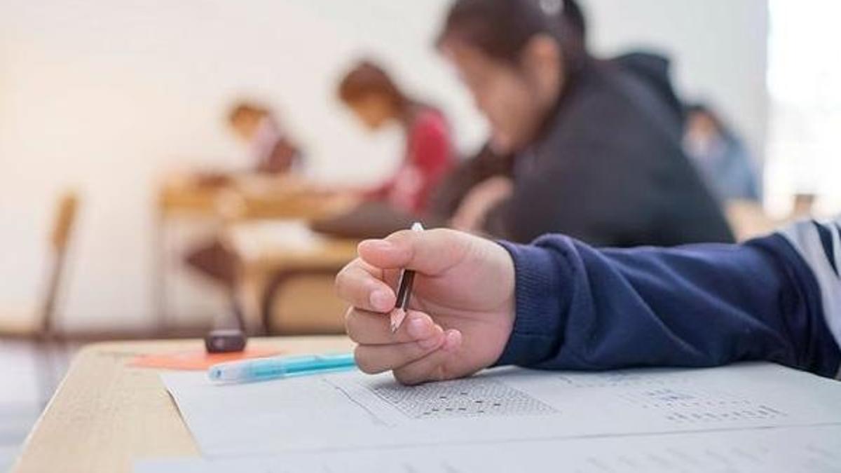 2 yıllık ve 4 yıllık sözel bölümler taban puanları! YKS sözel puanı ile alan bölümler hangileri, sözel bölüm meslekleri nelerdir?