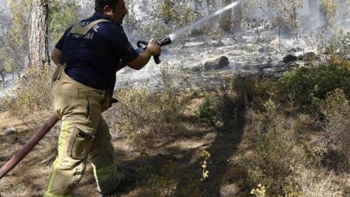 İstanbul İtfaiyesi Manavgat ve Marmaris'te görev yapmaya başladı