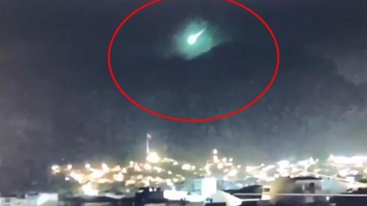 Meteor mu düştü? 31 Temmuz İzmir meteor düştü iddiası! İzmir’de meteor nereye düştü, göktaşı düşmesi nedir, meteor nasıl oluşur?