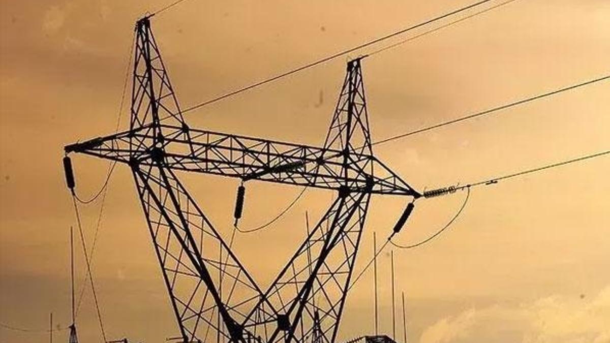 Elektrik kesintileri birçok ilde yaşanıyor! İstanbul, İzmir, Aydın, Muğla, Manisa’da elektrikler ne zaman gelecek? Elektrik kesintisi sorgulama...