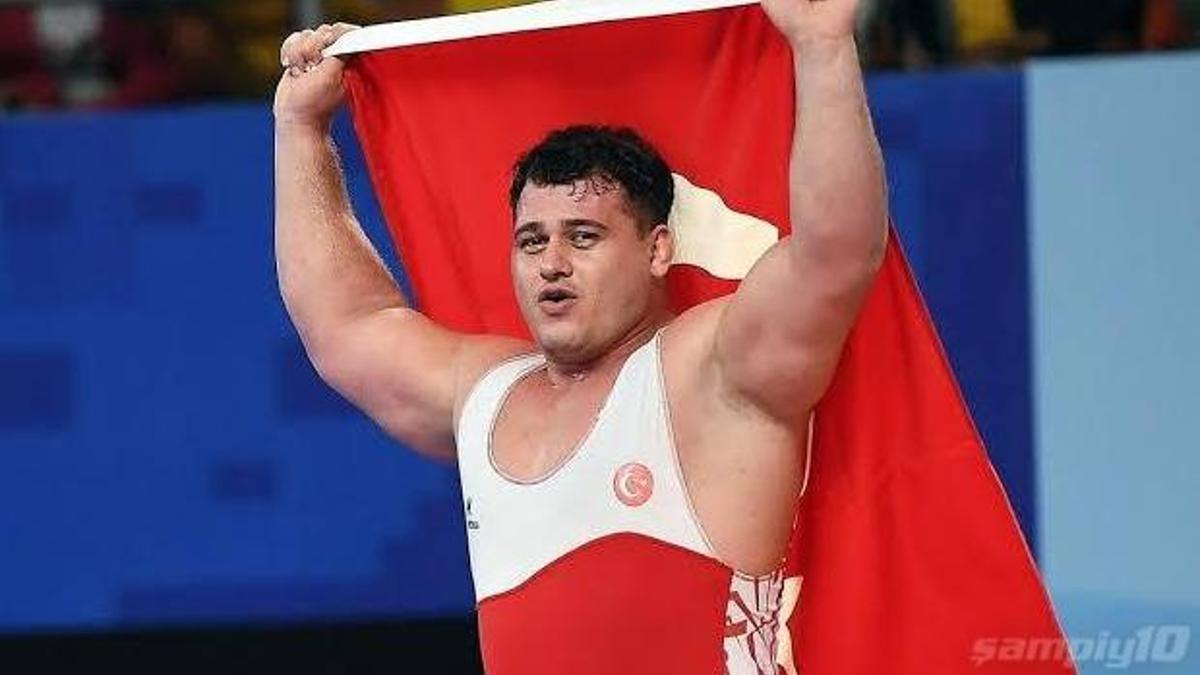 Rıza Kayaalp bronz madalya kazandı!