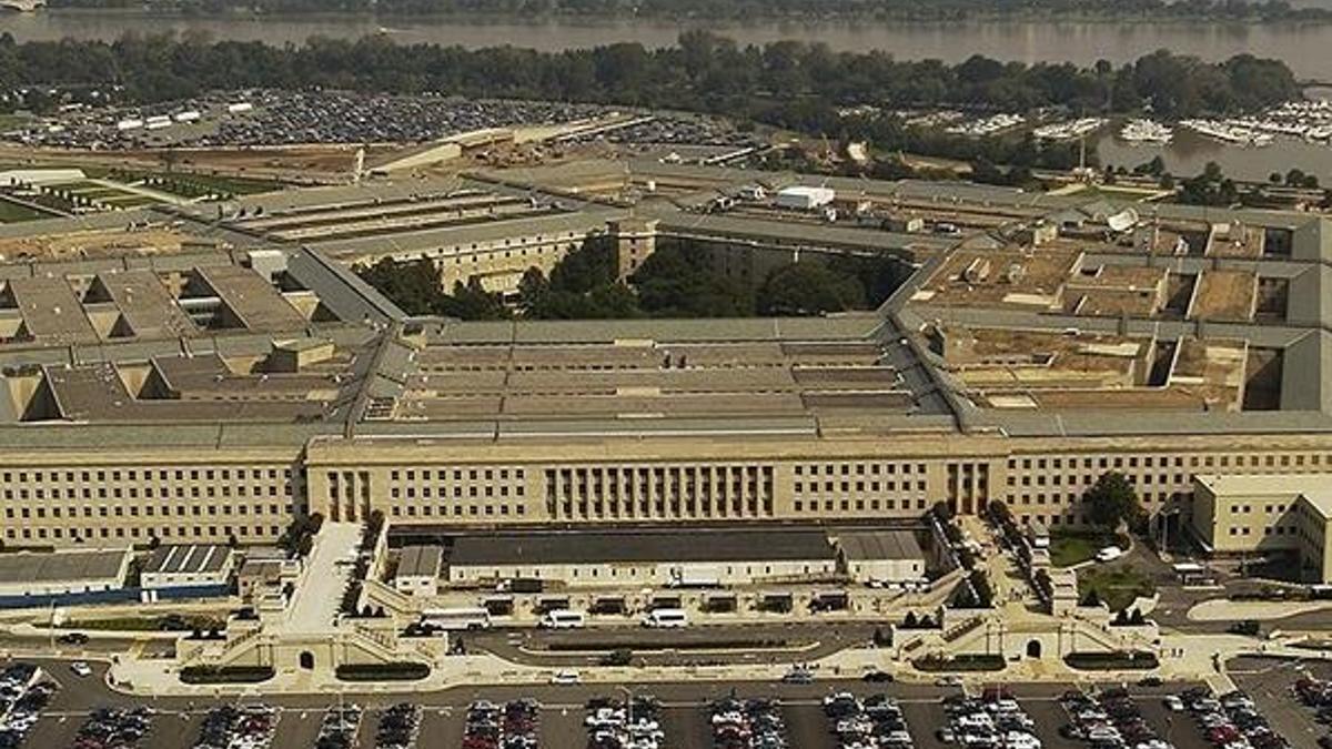 Pentagon yakınlarında silah sesleri! Giriş ve çıkışlar kapatıldı