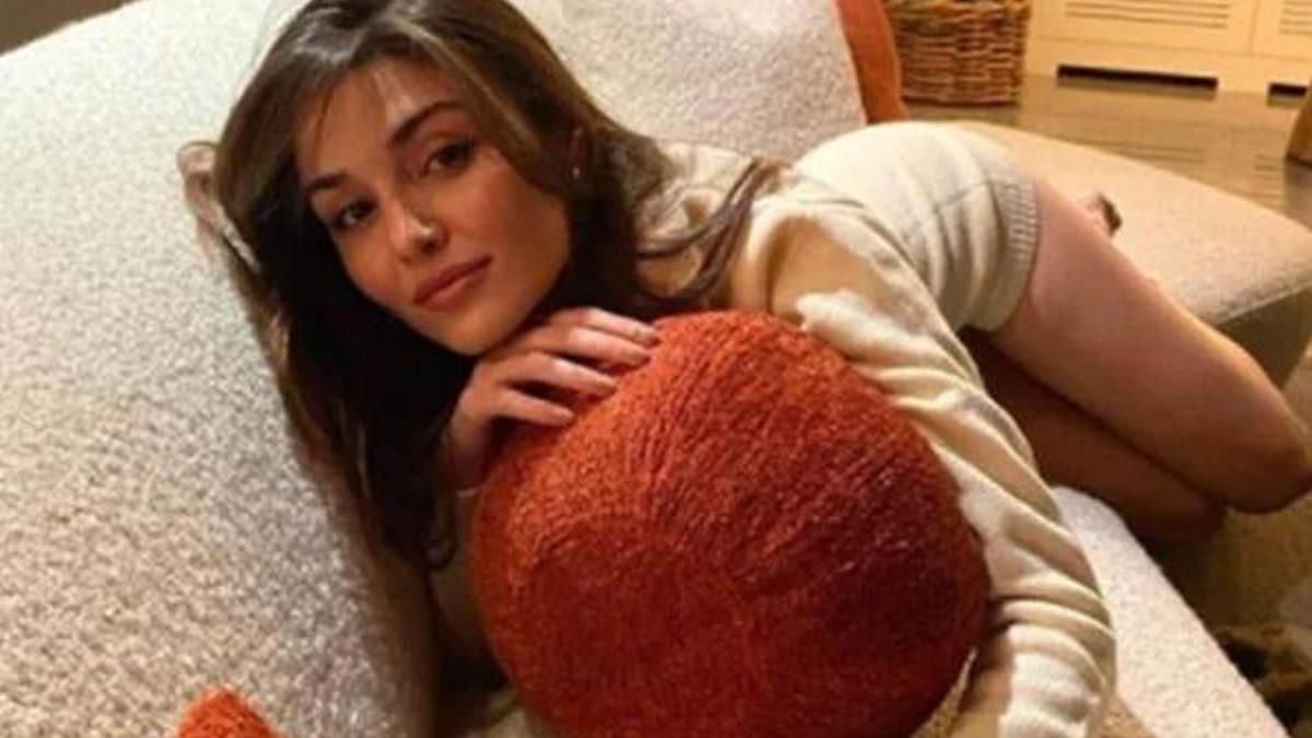 Hande Erçel eğitime ağırlık verecek!