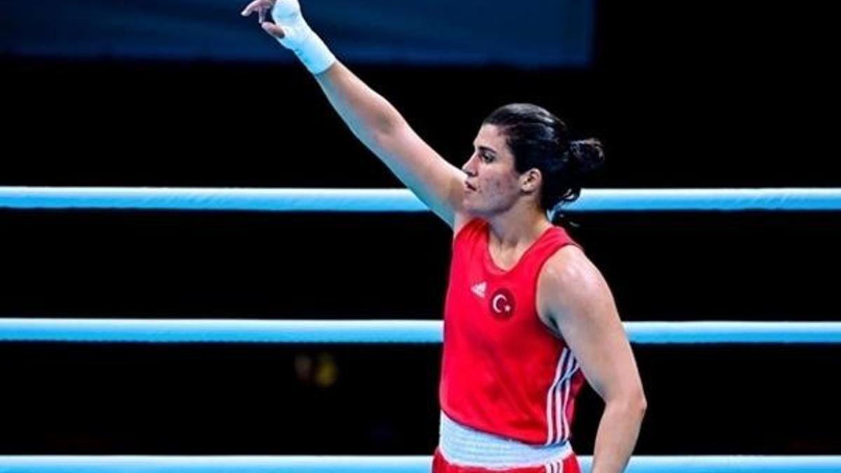 Busenaz Sürmeneli maçı ne zaman? Busenaz Sürmeneli boks maçı saat kaçta, hangi kanalda, canlı izlenebilecek mi? Sürmeneli’nin son maçı…