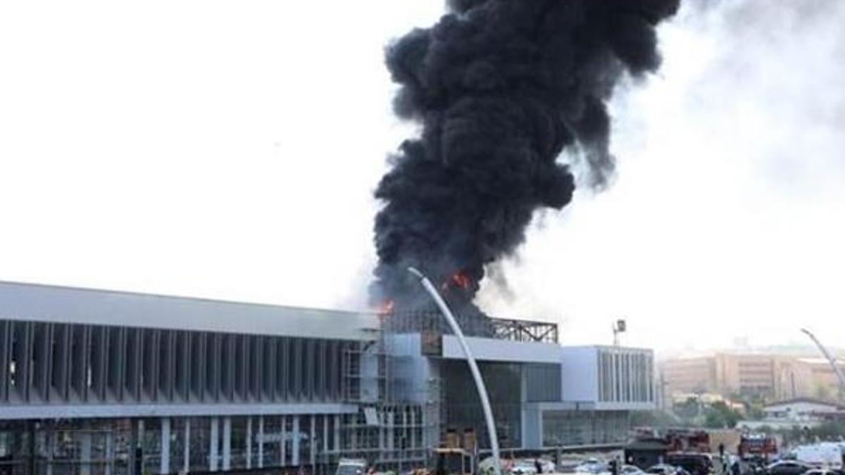 Ankara'da hastane inşaatında korkutan yangın