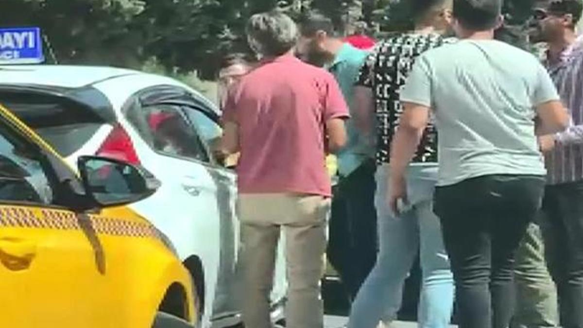 Taksi şoförleri sürücü adayına dehşeti yaşattı! Kadına hakaretler yağdırdı