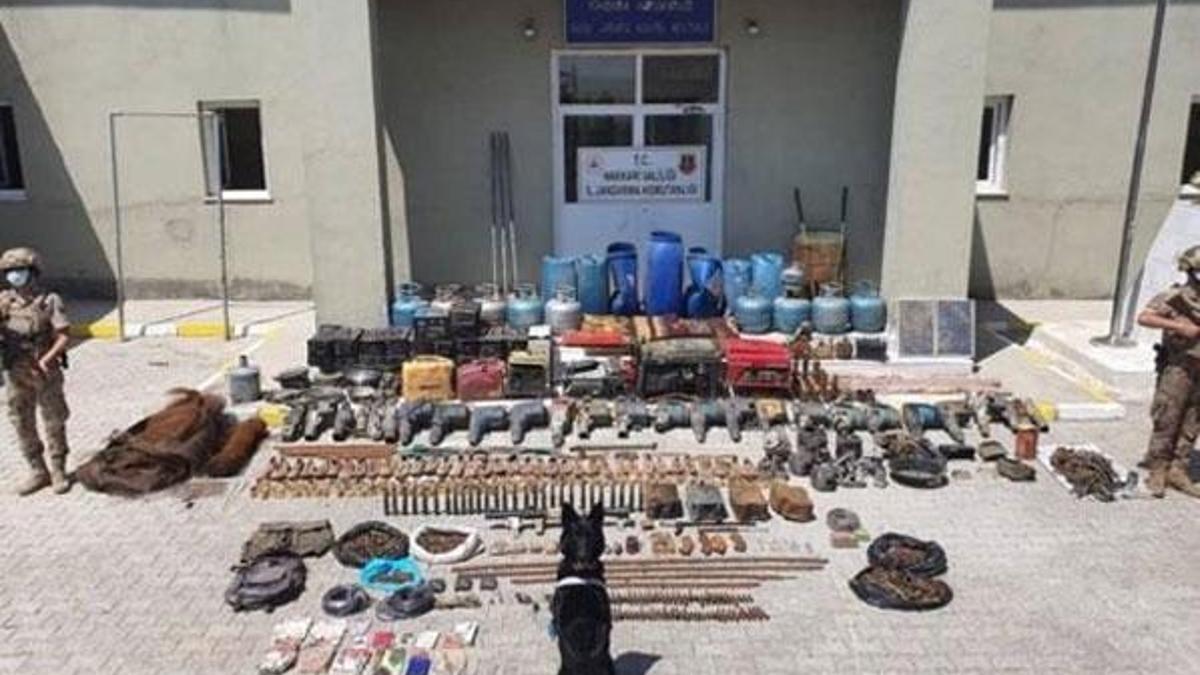 Hakkari'de terör örgütü PKK'ya ait mühimmat ele geçirildi
