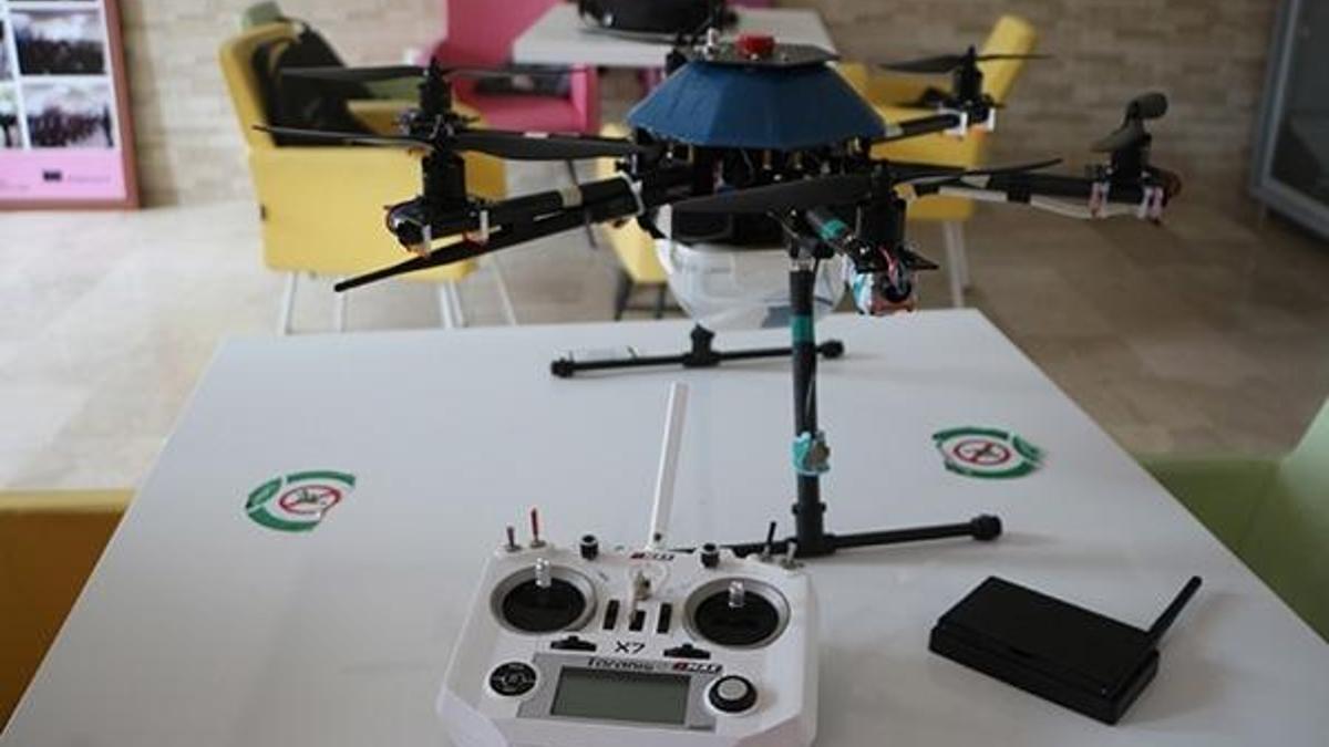 Kız meslek lisesinde, yangın müdahale dronu geliştirildi