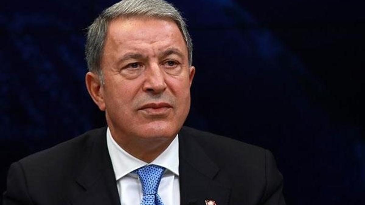 Bakan Akar'dan sınırlarla ilgili flaş açıklama!