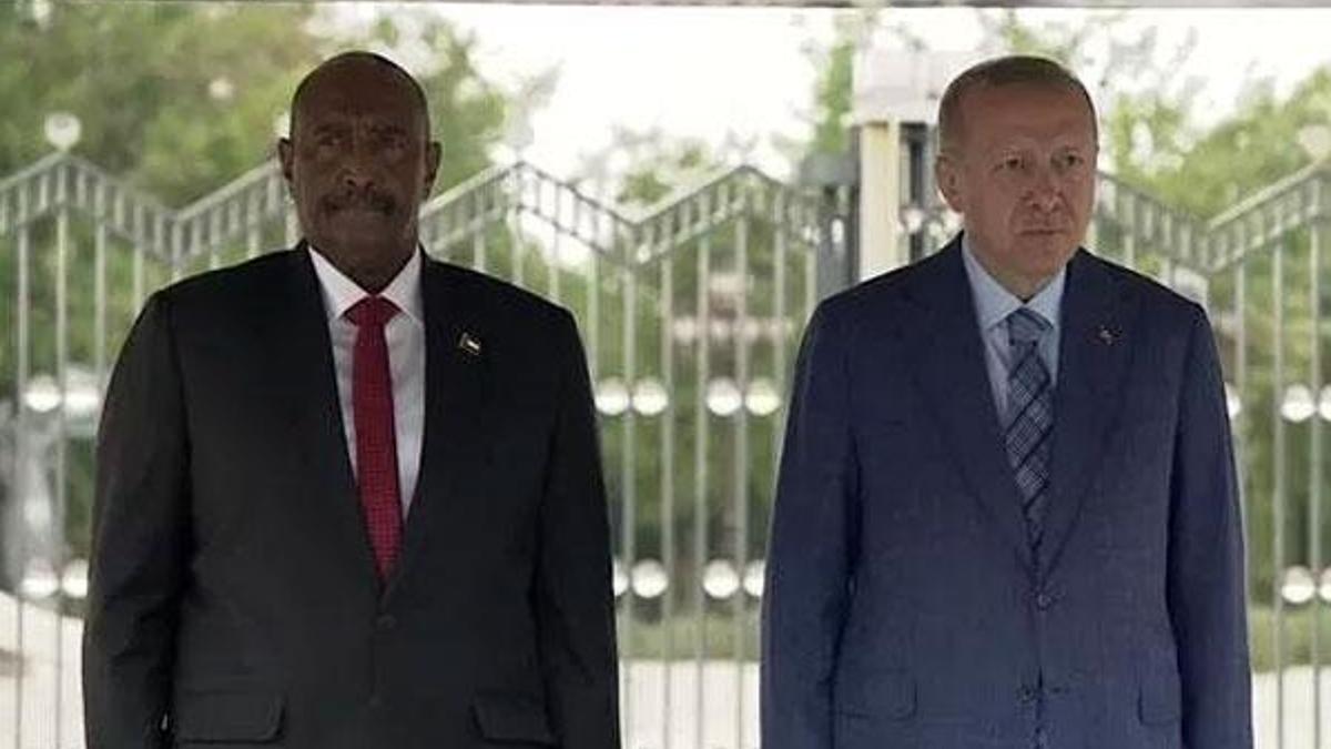 Cumhurbaşkanı Erdoğan Sudan lideri Abdulfettah El-Burhan'ı resmi törenle karşıladı