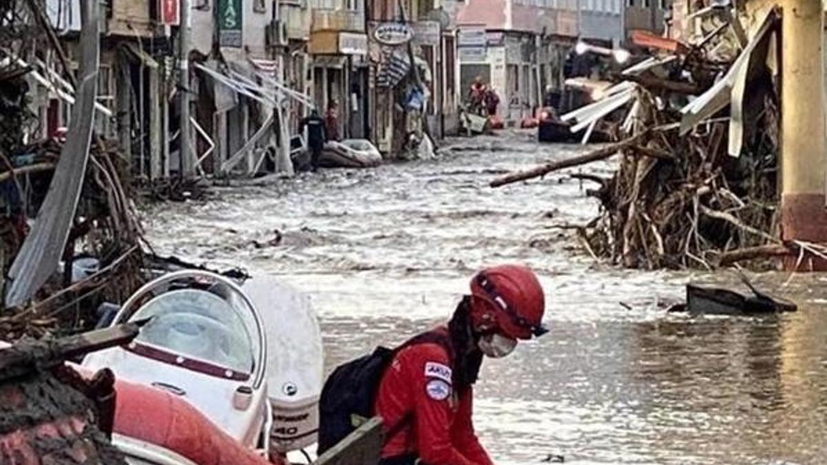 Afet bölgesi ilan edilen yerde ne olur, Bartın Kastamonu ve Sinop’ta neler yapılacak? Afet bölgesi ilen edilen yerler neresi?