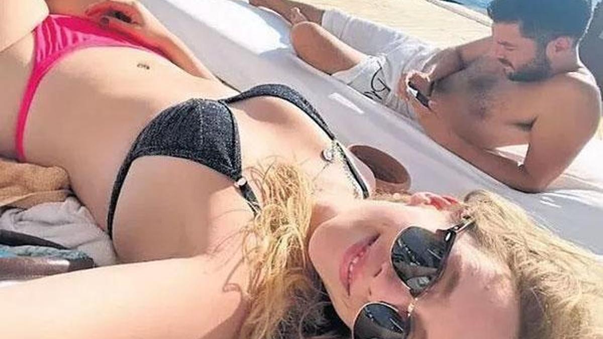 Hayal Köseoğlu'nun 'Görkem'li tatili!