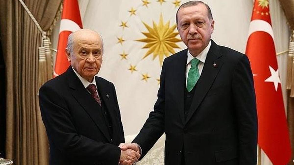 AK Parti ve MHP uzlaştı seçim barajı düşüyor!