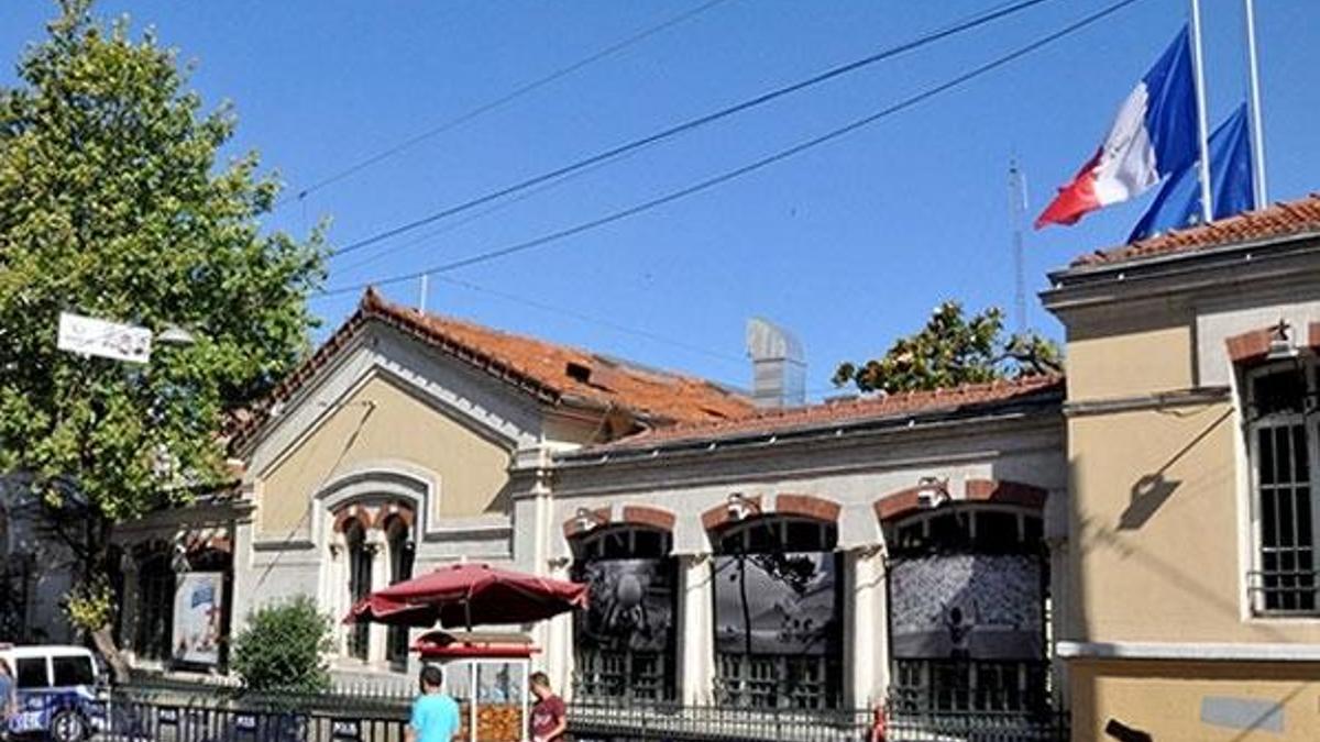 Taksim'de Fransa ile davalık oldular