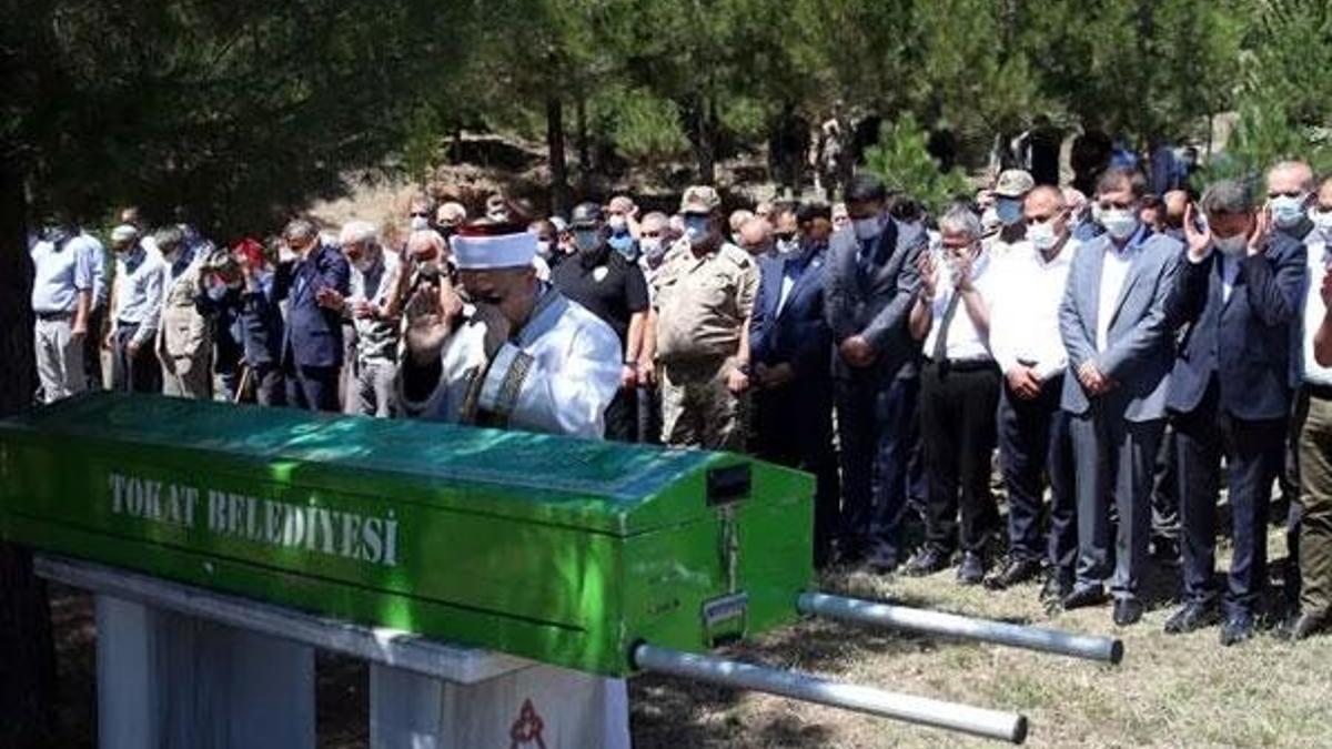 Bakan Mahmut Özer'in acı günü! Amcası son yolculuğuna uğurlandı