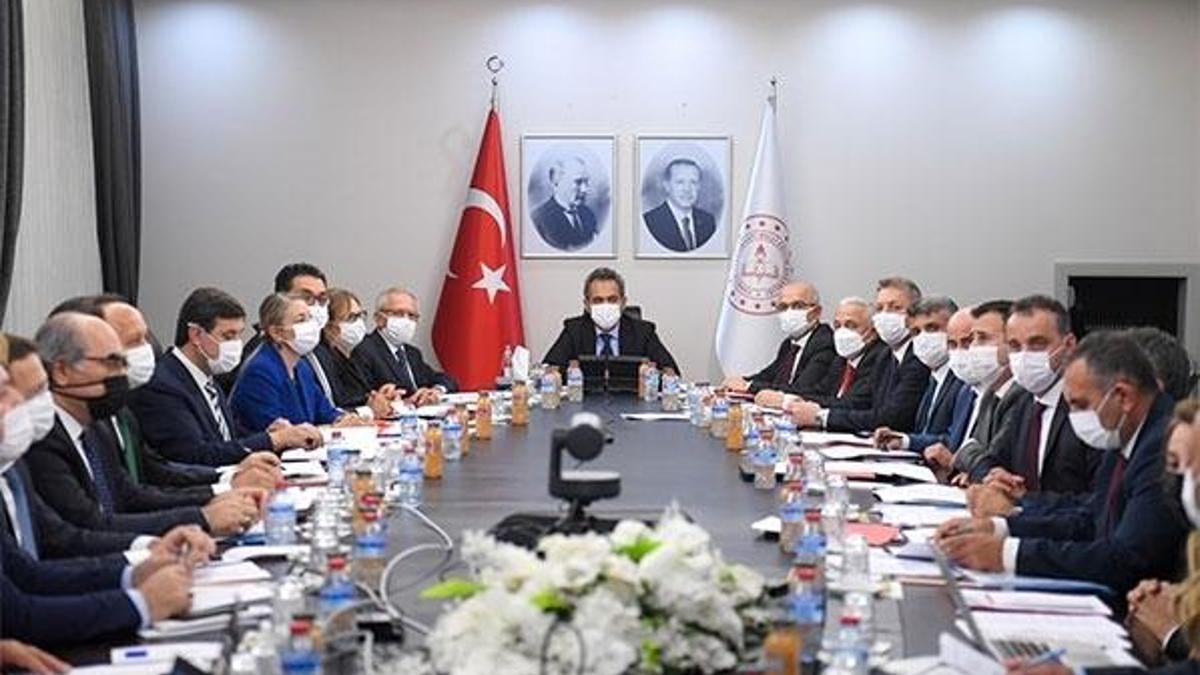 Milli Eğitim Bakanlığı (MEB) resmen duyurdu! 81 ili kapsıyor, 1 Eylül'de...