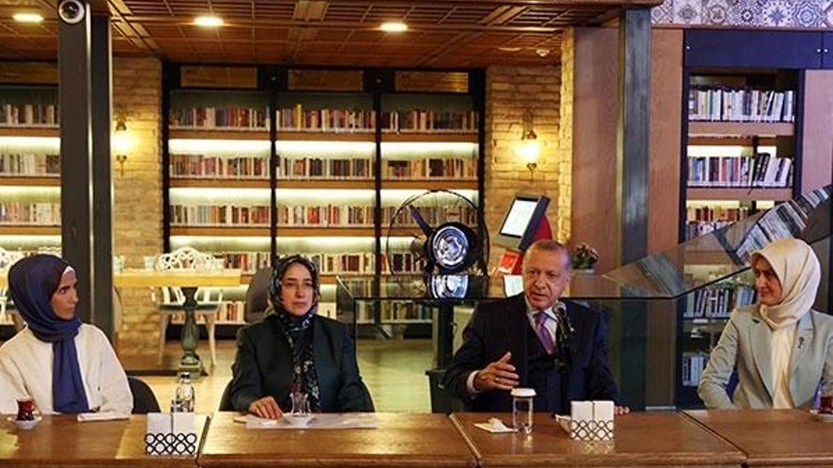 Cumhurbaşkanı Erdoğan KADEM hizmet içi eğitim kampını ziyaret etti