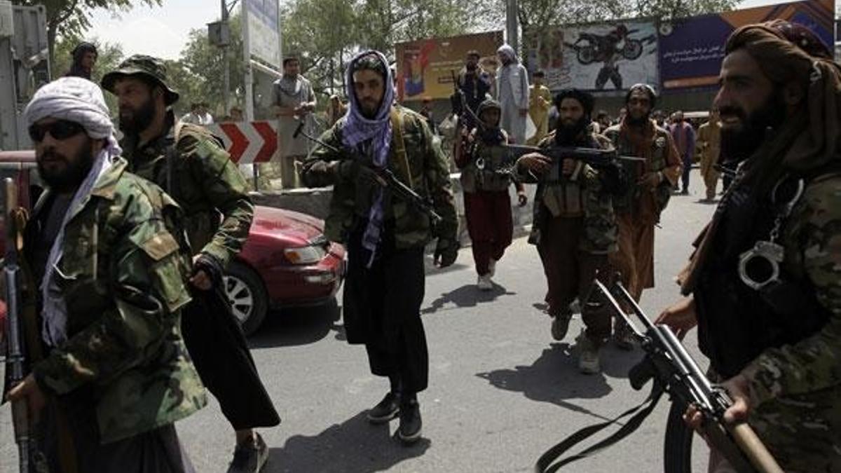 Afganistan'da Taliban dehşeti! İnsan avı başalttılar...