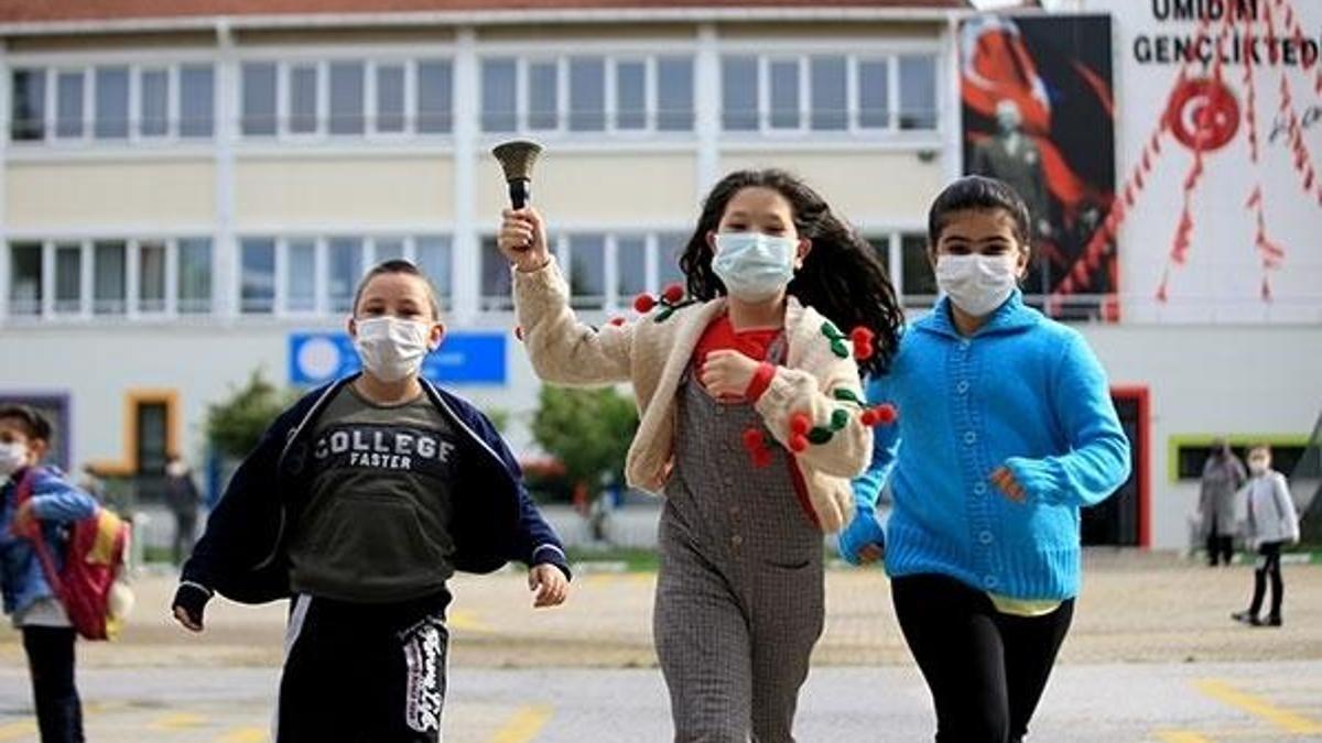 Okulların açılmasına günler kala flaş karar!