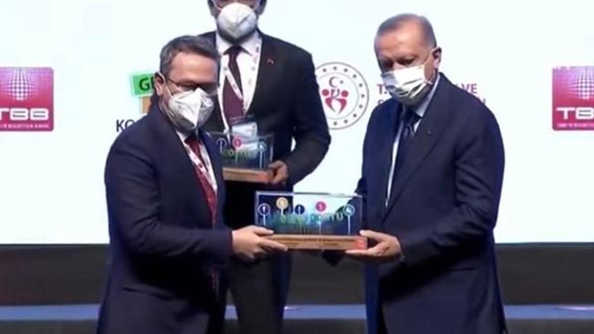 Cumhurbaşkanı Erdoğan’dan Başakşehir’e ödül