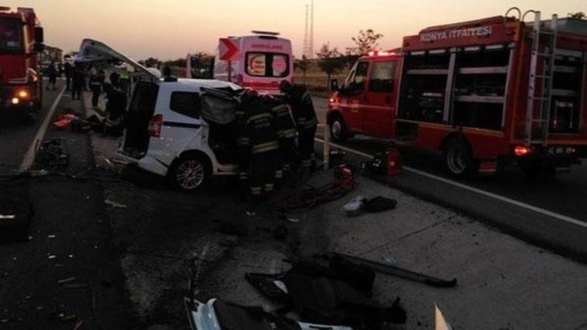 Konya'da katliam gibi kaza! TIR ile kamyonet çarpıştı: 6 ölü, 2 yaralı