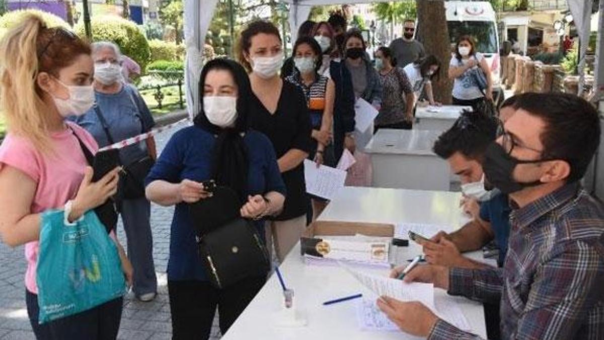 En çok ev kadınları Covid oluyor
