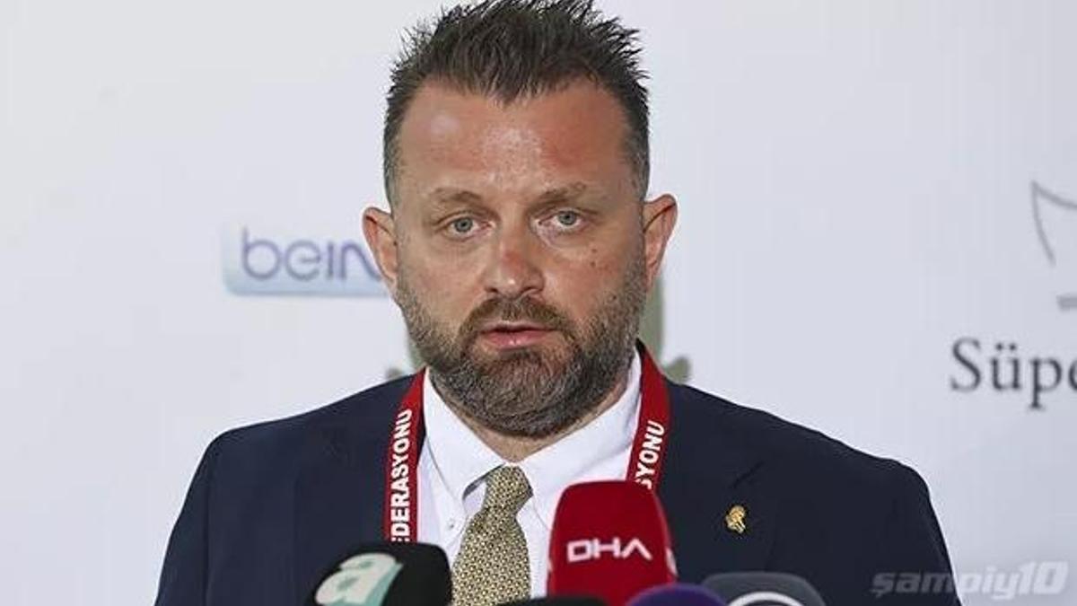 'Vitor Pereira Olympiakos'ta 2 kupa kaldırdı'