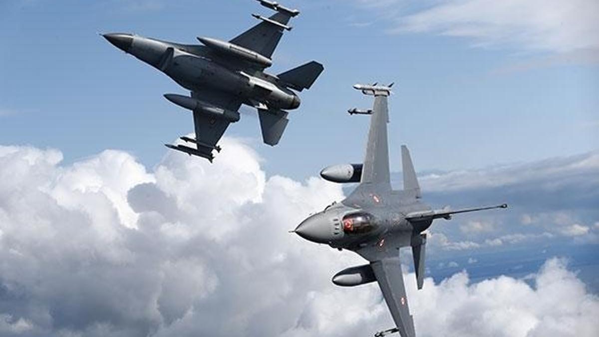 Türk F-16'ları Polonya semalarında NATO sınırlarını koruyor