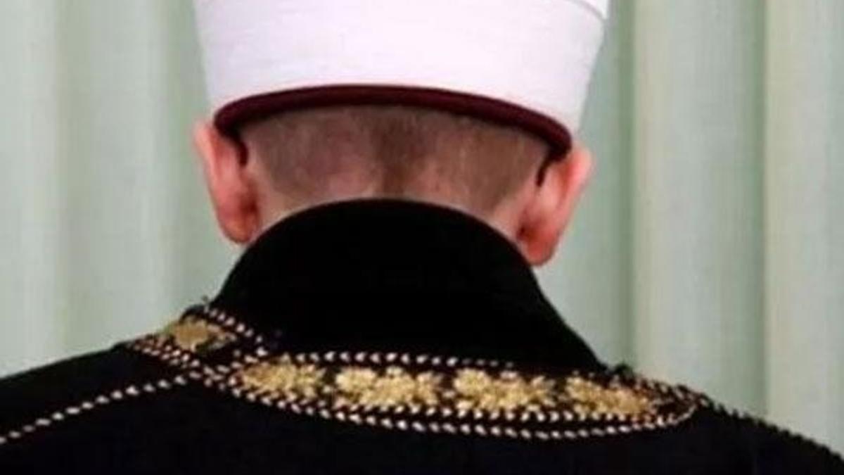 İmam, müezzin, vaiz ve Kuran kursu öğreticilerine 'akademi' mezunu şartı