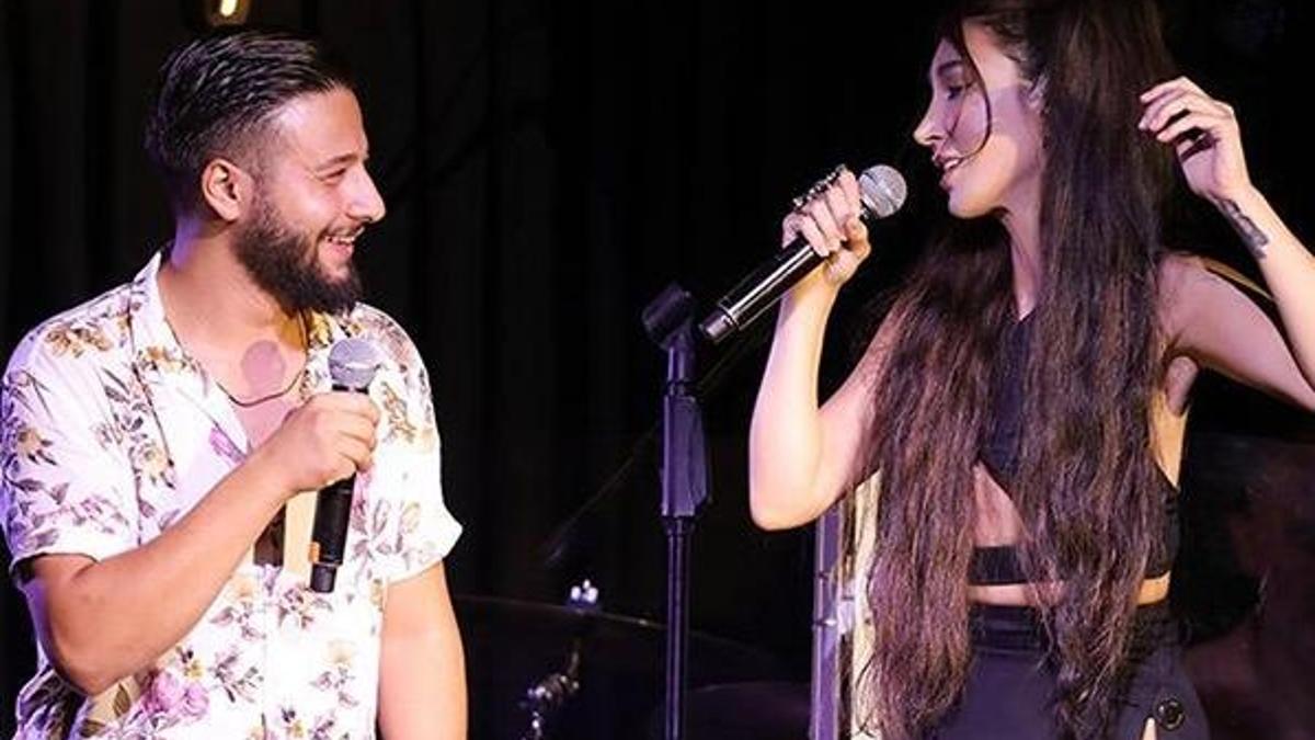 Hande Yener otostop çektiği gençle şarkı söyledi
