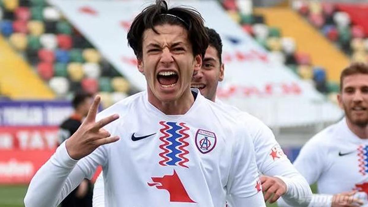 Enis Destan Salzburg için takımdan ayrıldı