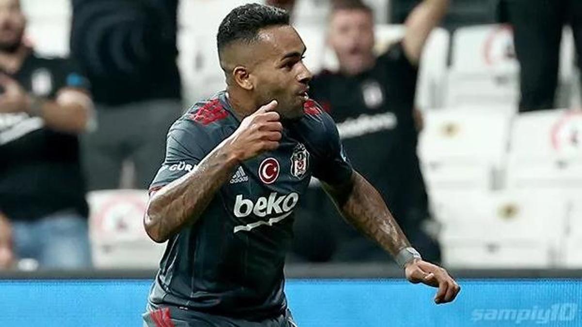 Batshuayi ve Alex Teixeira sınıfı geçti