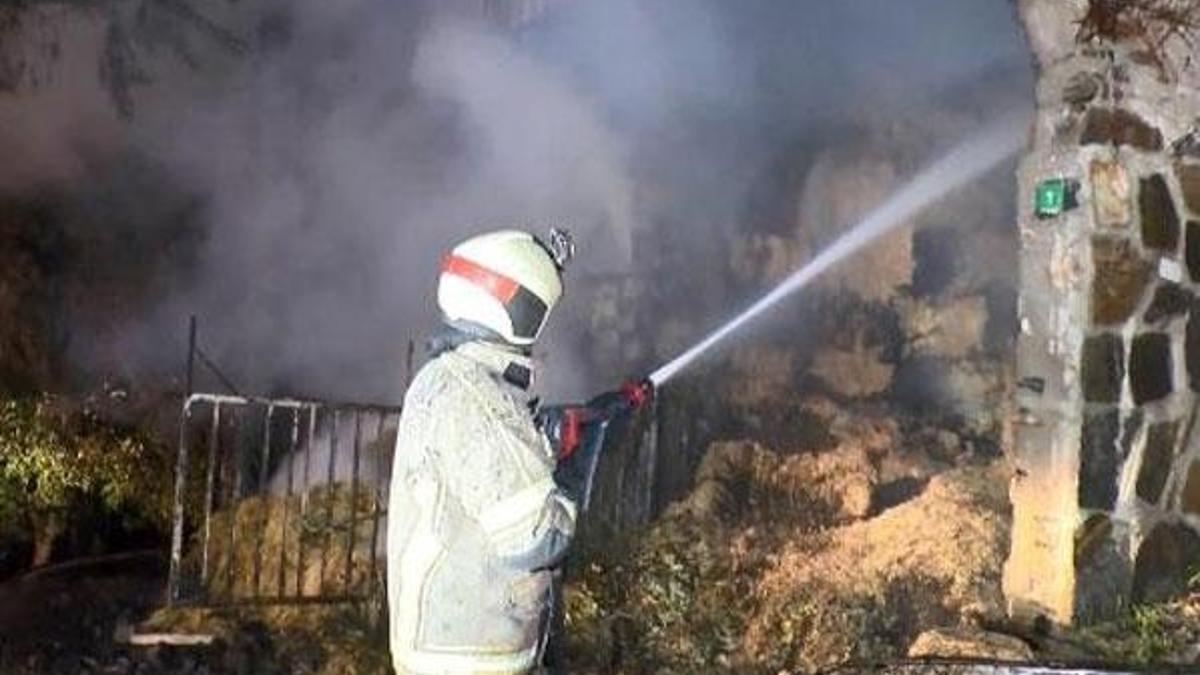 Bursa'da ormanın 6 farklı noktasında ve samanlıkta eş zamanlı yangın