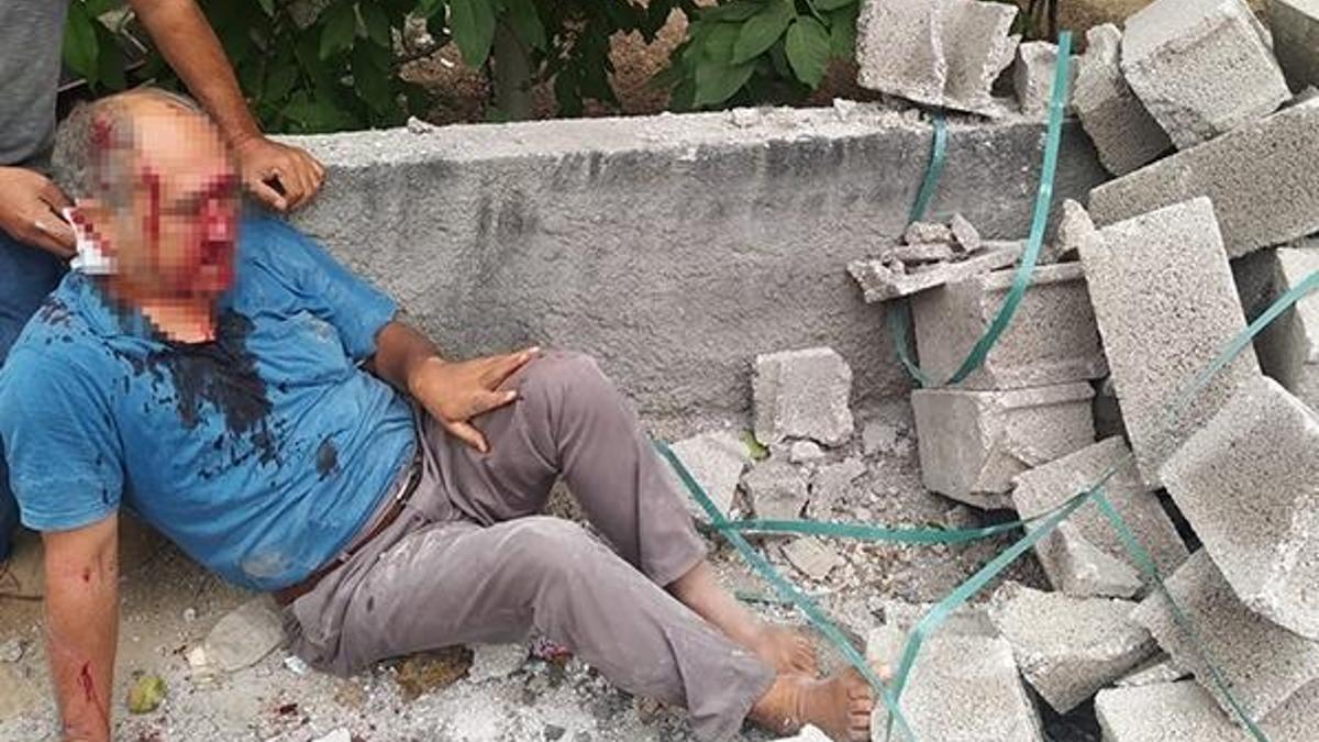 Markete giderken dehşeti yaşadı! Kamyondan düşen briketlerin altında kaldı