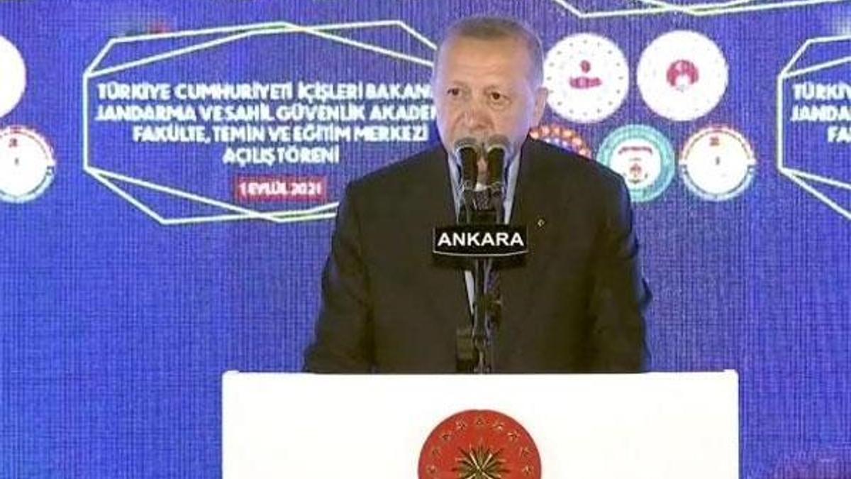 Cumhurbaşkanı Erdoğan, Jandarma'da açılış ve mezuniyet törenine katıldı