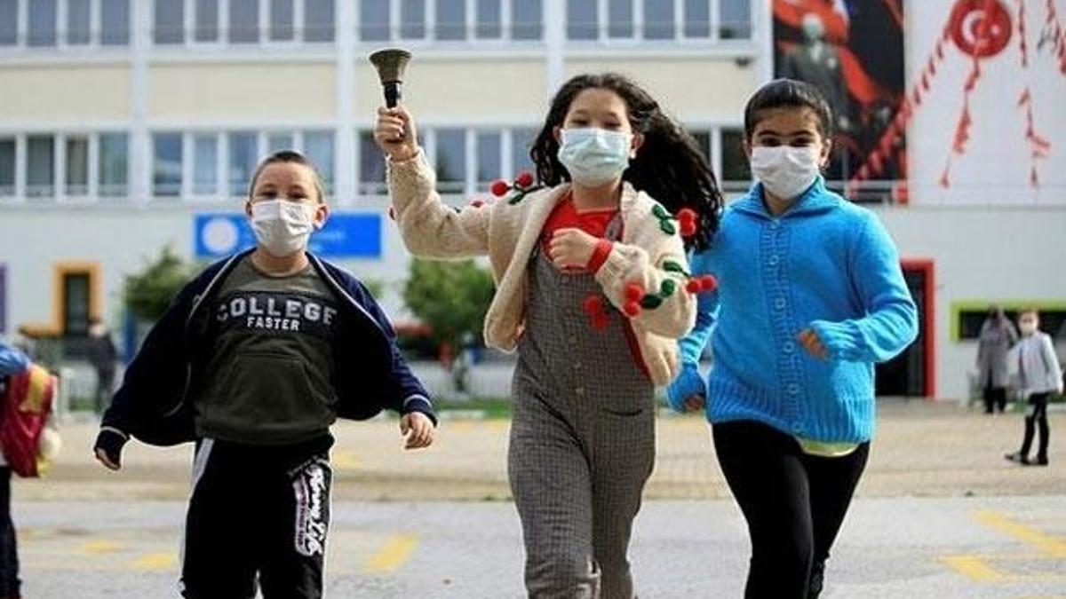 Yüz yüze eğitimde flaş karar! O ilçede resmen ertelendi, işte yeni tarih...